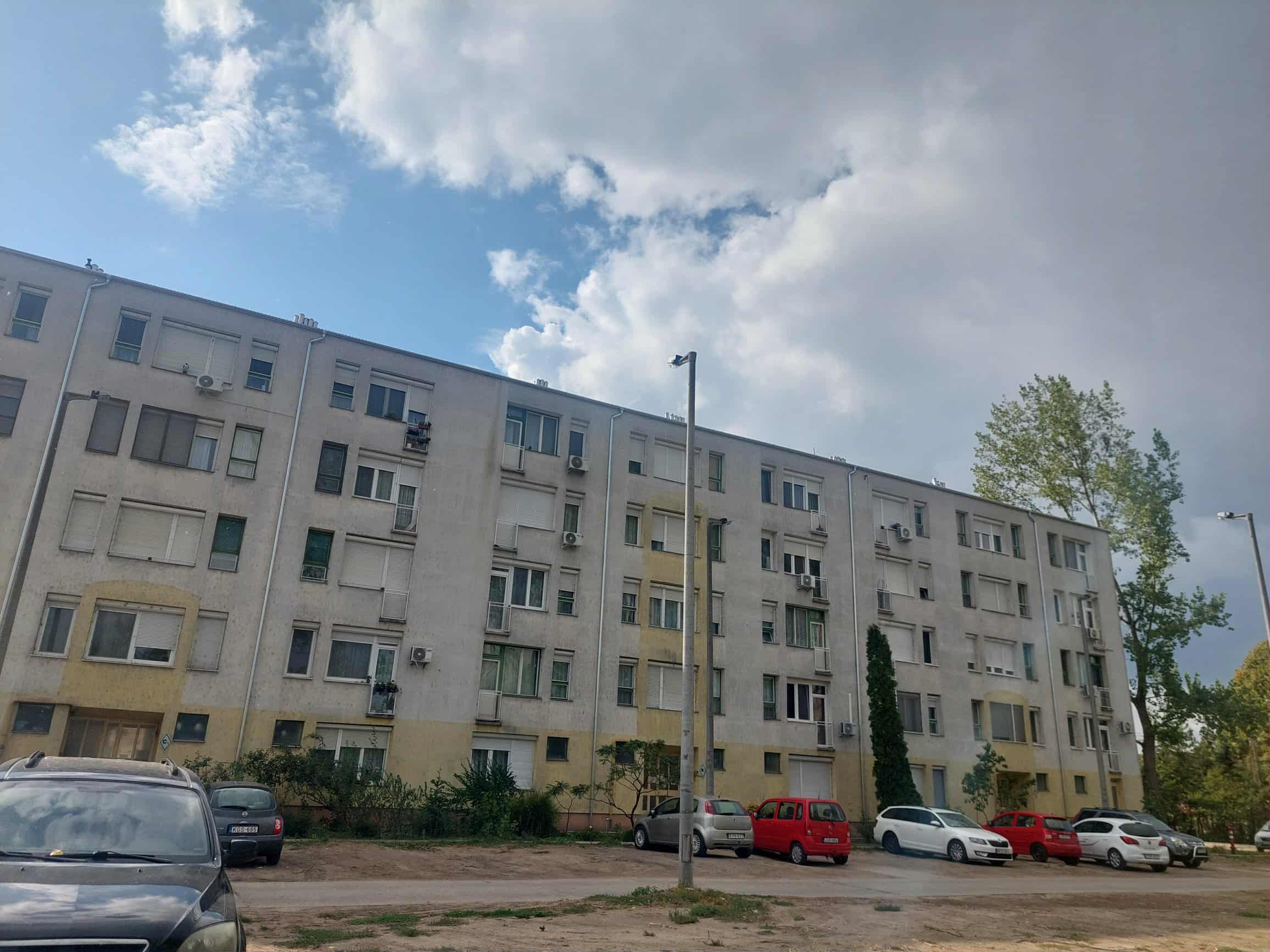 Eladó 2.emeleti lakás